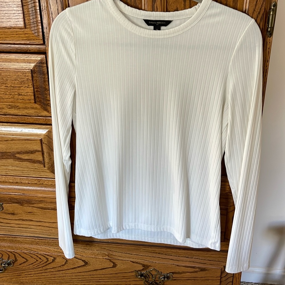 Banana Republic Long Sleeved TShirt